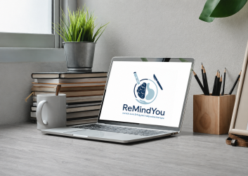 MockupRemindyouNeu Laptop auf konsole